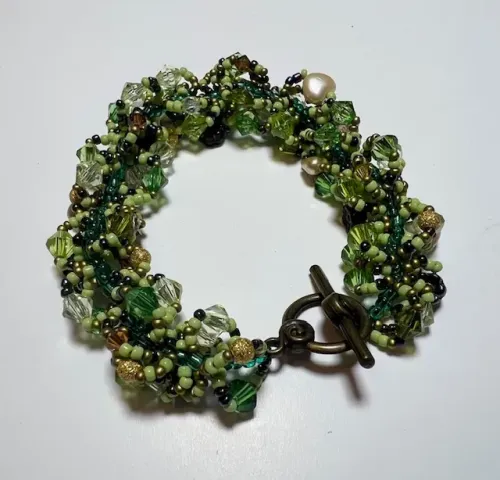Handmade Beadwoven Shaggy Green Bracelet